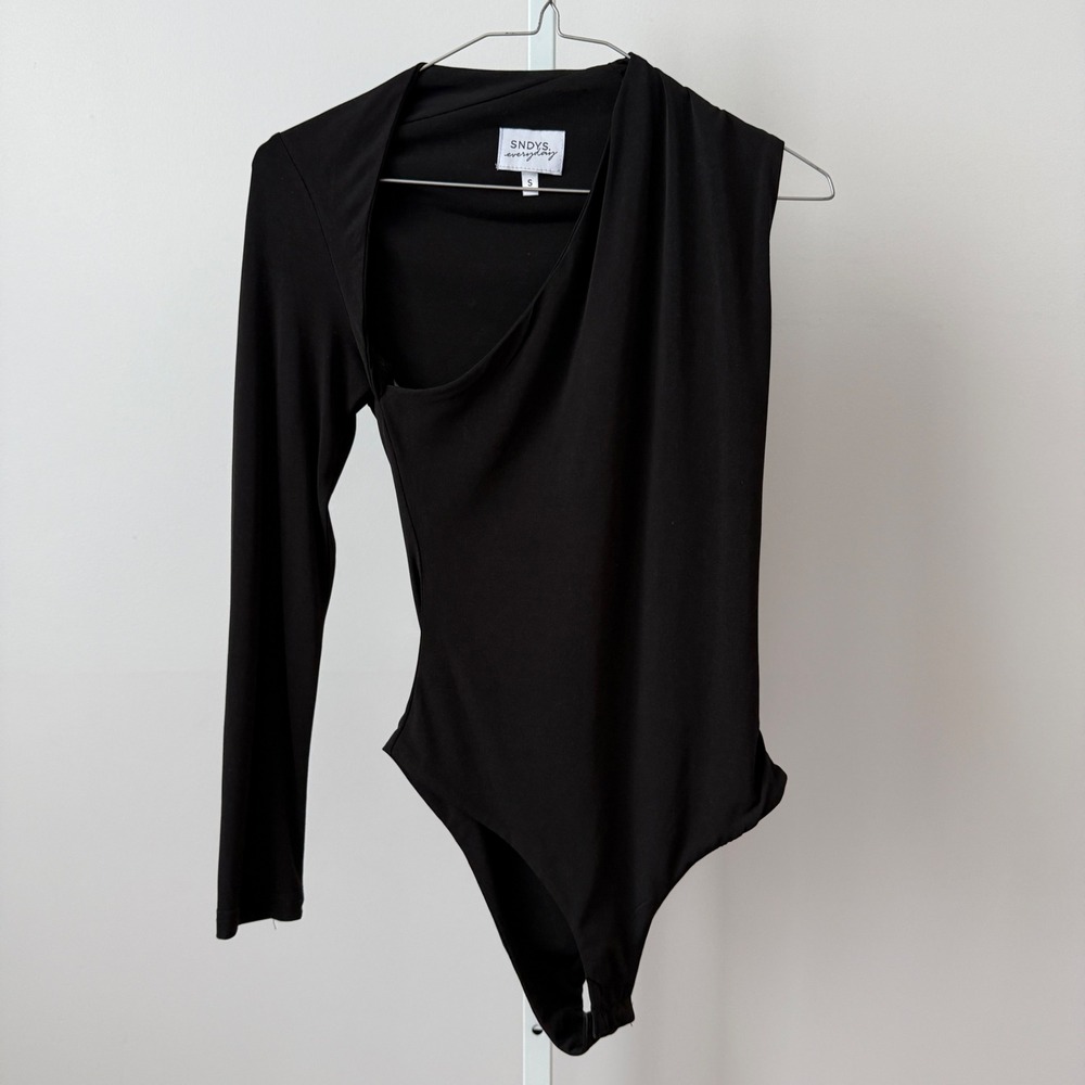 SNDYS Everyday sz S Black One Shoulder Asymmetrical Cutout Bodysuit Mob Wife